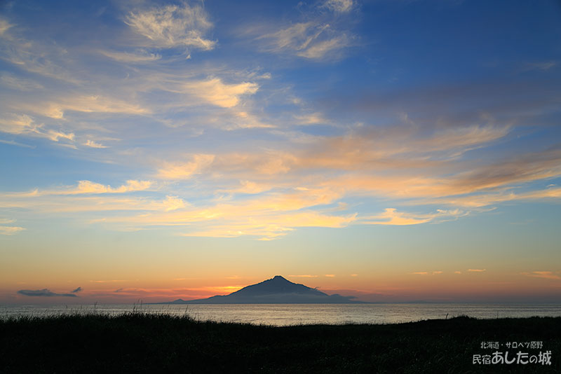 雲が変化していく夕焼け