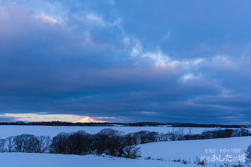 雲の隙間から初利尻01