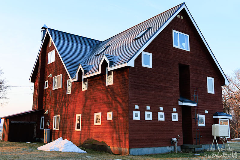 宿の壁に写る木立の影02