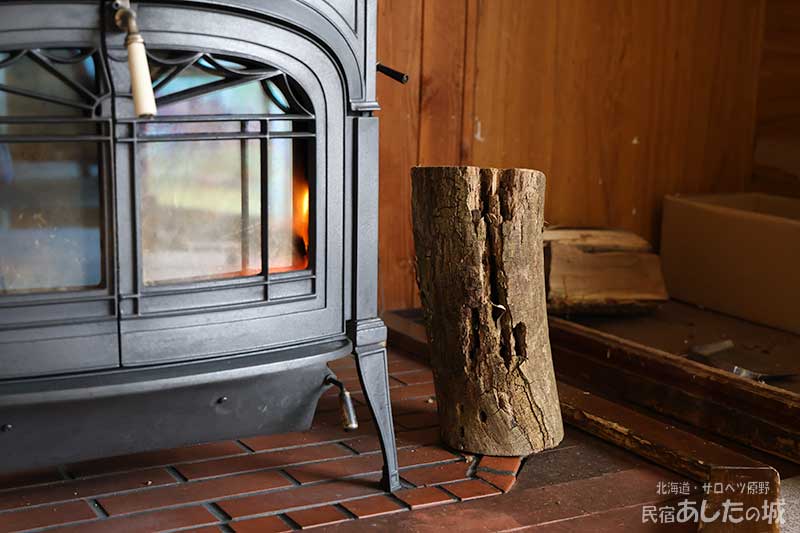 倒れていた木を薪に